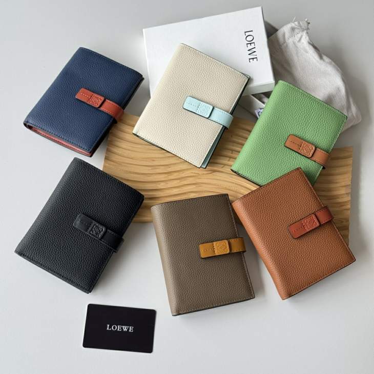 Picture of Loewe Wallets _SKUfw239898998fw